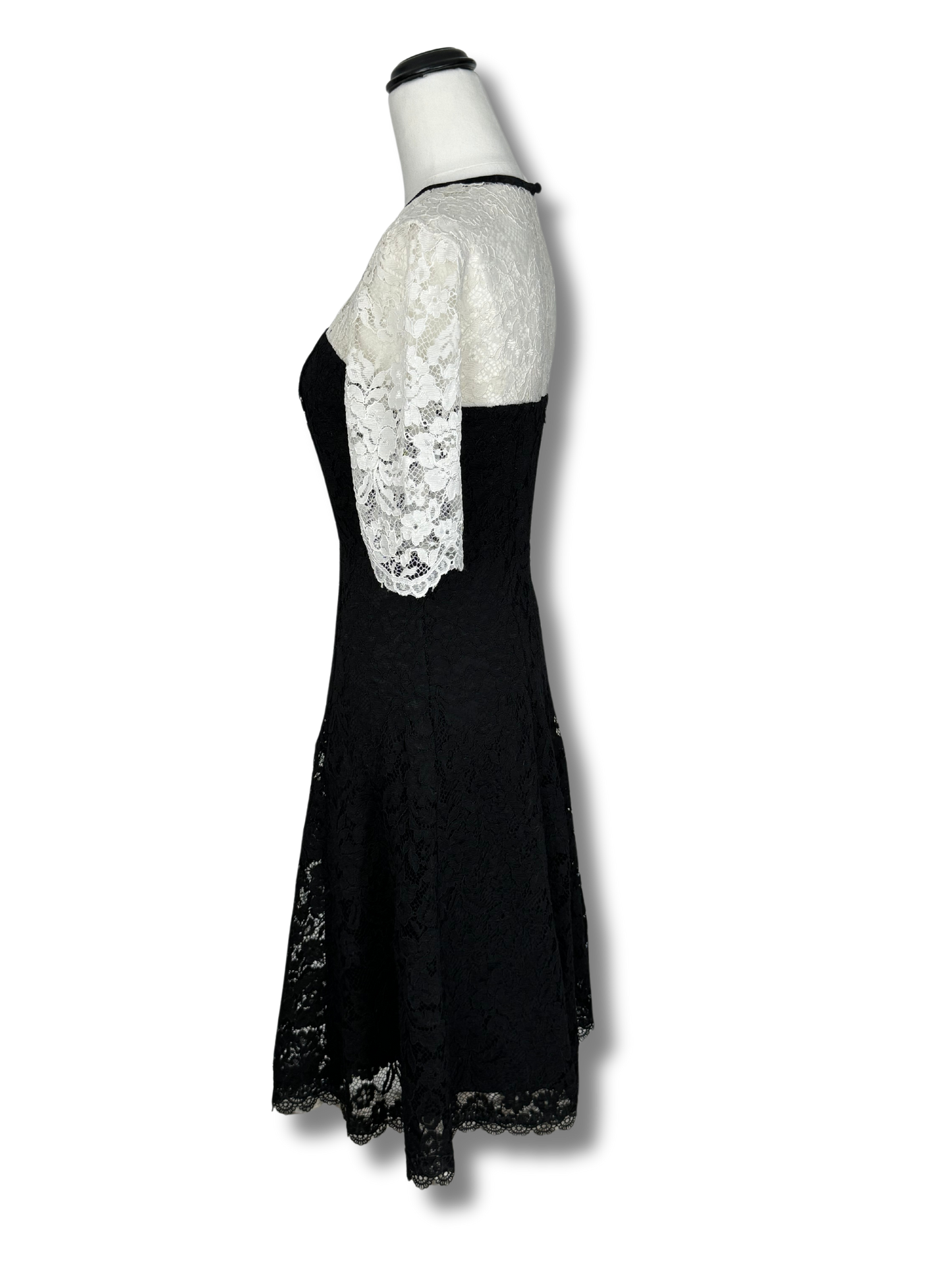 Review Black and White Lace Dress