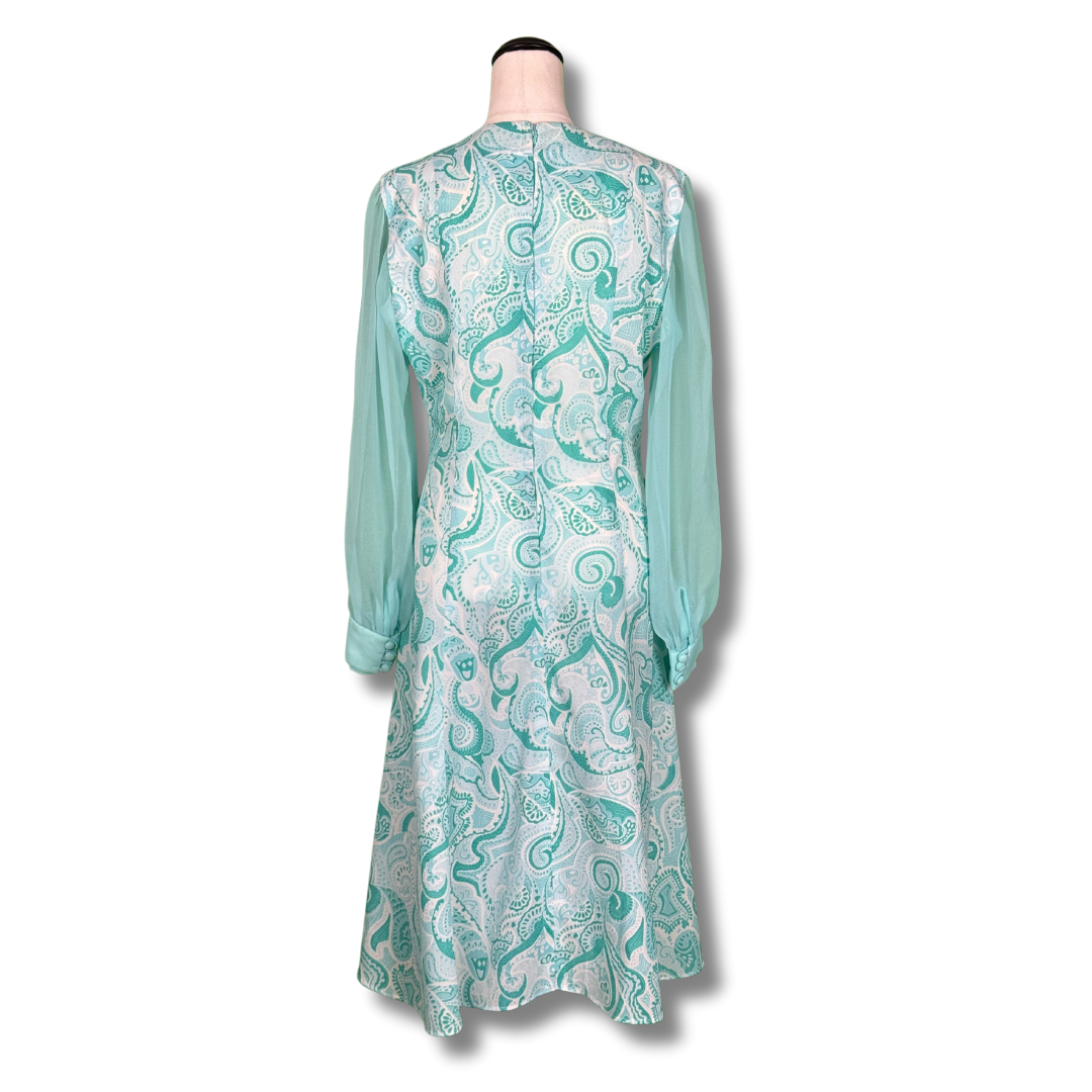 Domony Green Paisley Long Sleeved Shift A Dress